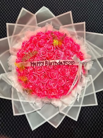 70-Piece Rose Bouquet 💖🌹