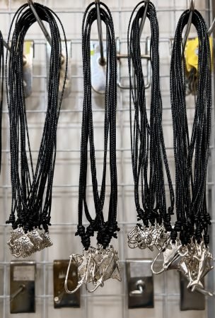 Lodium Manta Necklace