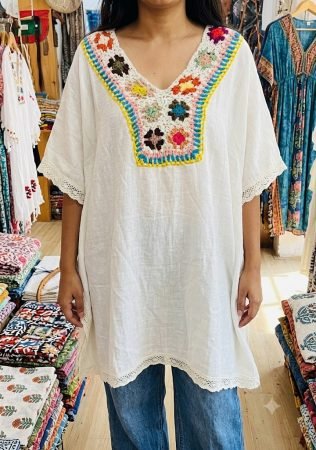 Ladies Neck Coloured Dress Square (White/Black)